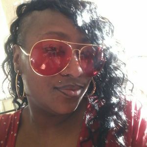 Meet your Posher, Mia